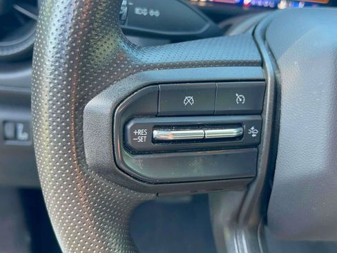 Used 2024 Chevrolet Colorado Trail Boss w/ Technology Package AWD/4WD image 16