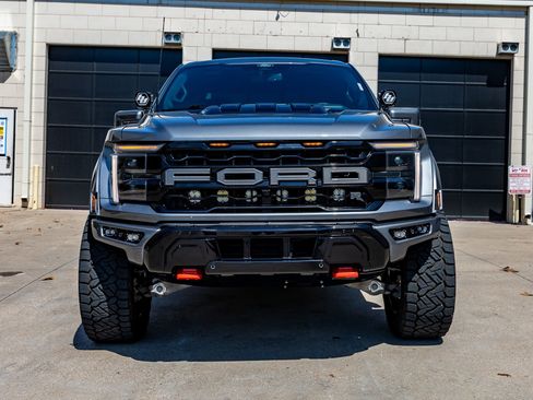 Used 2025 Ford F150 Raptor w/ Equipment Group 803A Raptor R AWD/4WD image 2