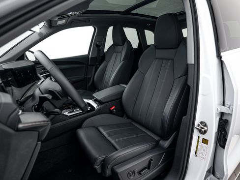Used 2025 Audi Q5 Premium Plus AWD/4WD image 16