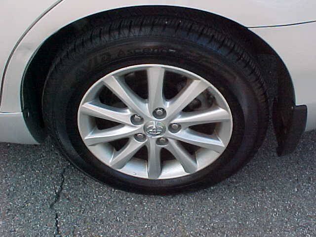Used 2011 Toyota Camry XLE w/ SE/XLE Extra-Value Pkg FWD image 39