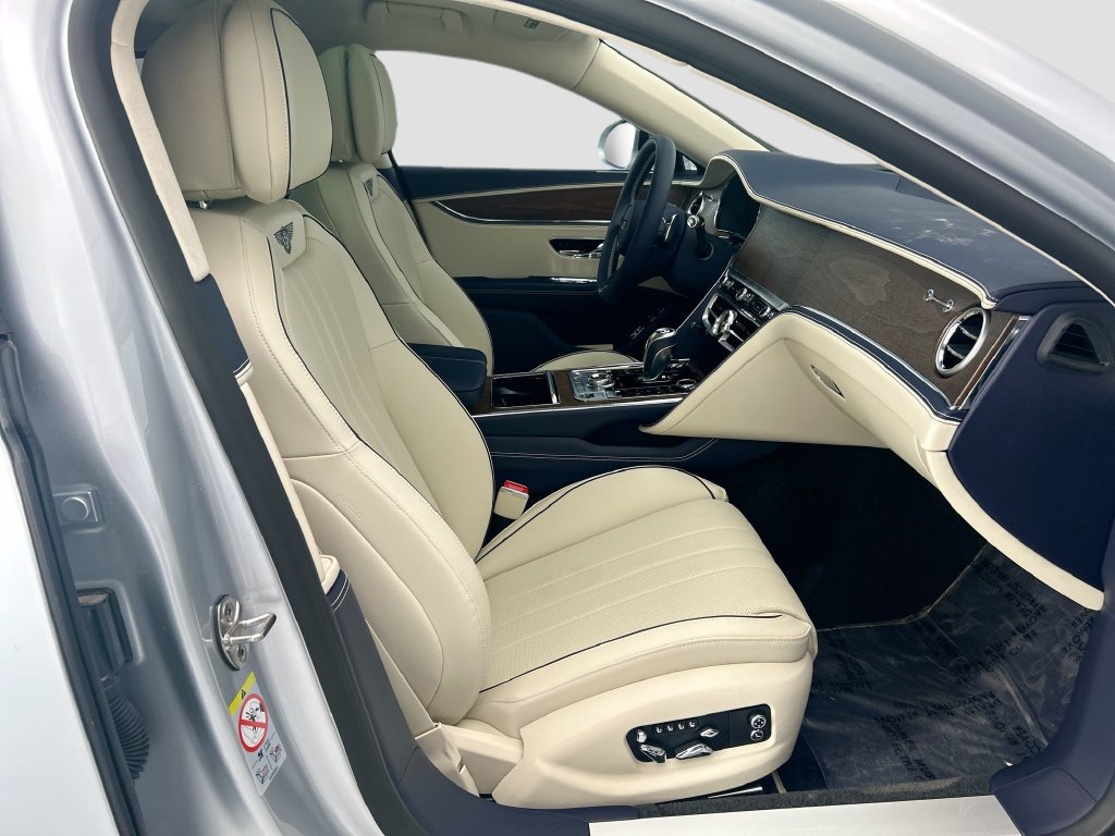 Used 2026 Bentley Flying Spur V8 AWD/4WD image 19