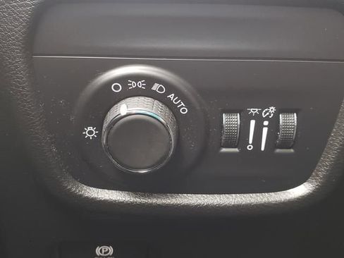 Used 2024 Jeep Grand Cherokee Laredo X w/ Luxury Tech Group I image 28