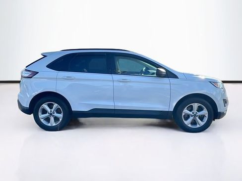 Used 2015 Ford Edge SE image 9