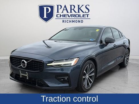 Used 2022 Volvo S60 B5 Inscription FWD image 3