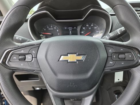 Used 2021 Chevrolet TrailBlazer LS AWD/4WD image 25