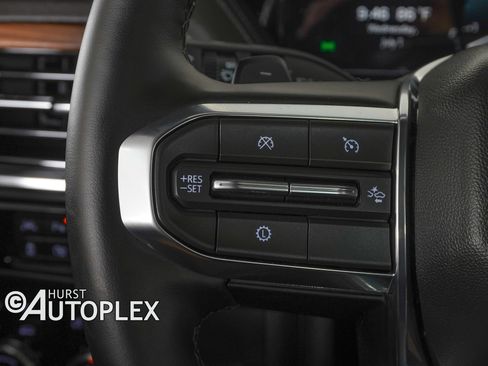 Used 2026 GMC Yukon XL Denali w/ Sun & Power Step Package AWD/4WD image 21
