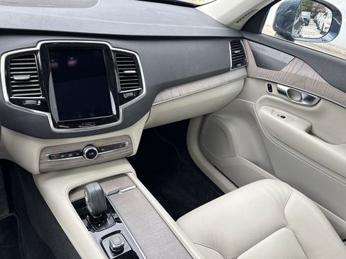 Certified 2024 Volvo XC90 B6 Plus w/ Protection Package Premier image 27