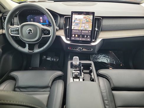 Used 2025 Volvo XC90 T8 Ultra w/ Protection Package Premier AWD/4WD image 14