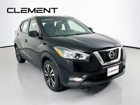 Used 2019 Nissan Kicks SV image 3