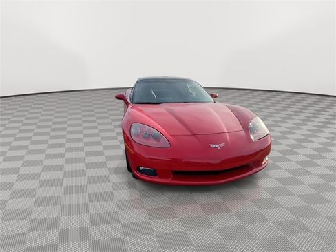 Used 2005 Chevrolet Corvette Base 2D Coupe w/ Preferred Equipment Group image 3