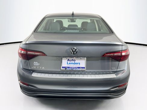 Used 2022 Volkswagen Jetta SE image 6