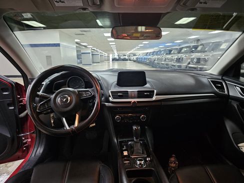 Used 2017 MAZDA MAZDA3 Touring image 9