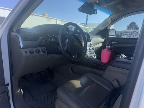 Used 2017 Chevrolet Tahoe LT image 2