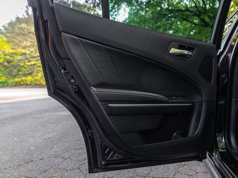 Used 2016 Dodge Charger SRT w/ Harman/Kardon Audio Group image 33