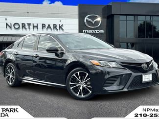 Used 2018 Toyota Camry SE video 1