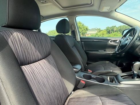 Used 2019 Nissan Sentra SV w/ Special Edition Package FWD image 14