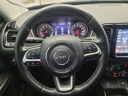 Used 2018 Jeep Compass Limited w/ Navigation Group FWD image 22