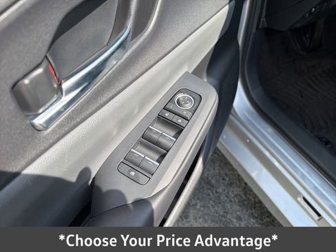 Used 2023 Toyota Prius XLE image 34