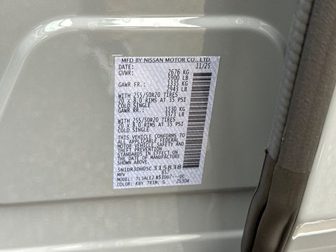 New 2025 Nissan Pathfinder Platinum image 37