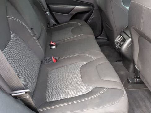 Used 2021 Jeep Cherokee Latitude AWD/4WD image 20
