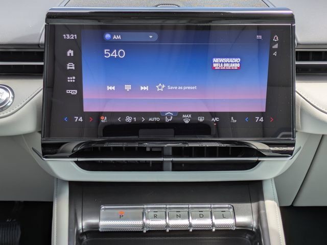 New 2026 Lincoln Nautilus Premier AWD/4WD image 18
