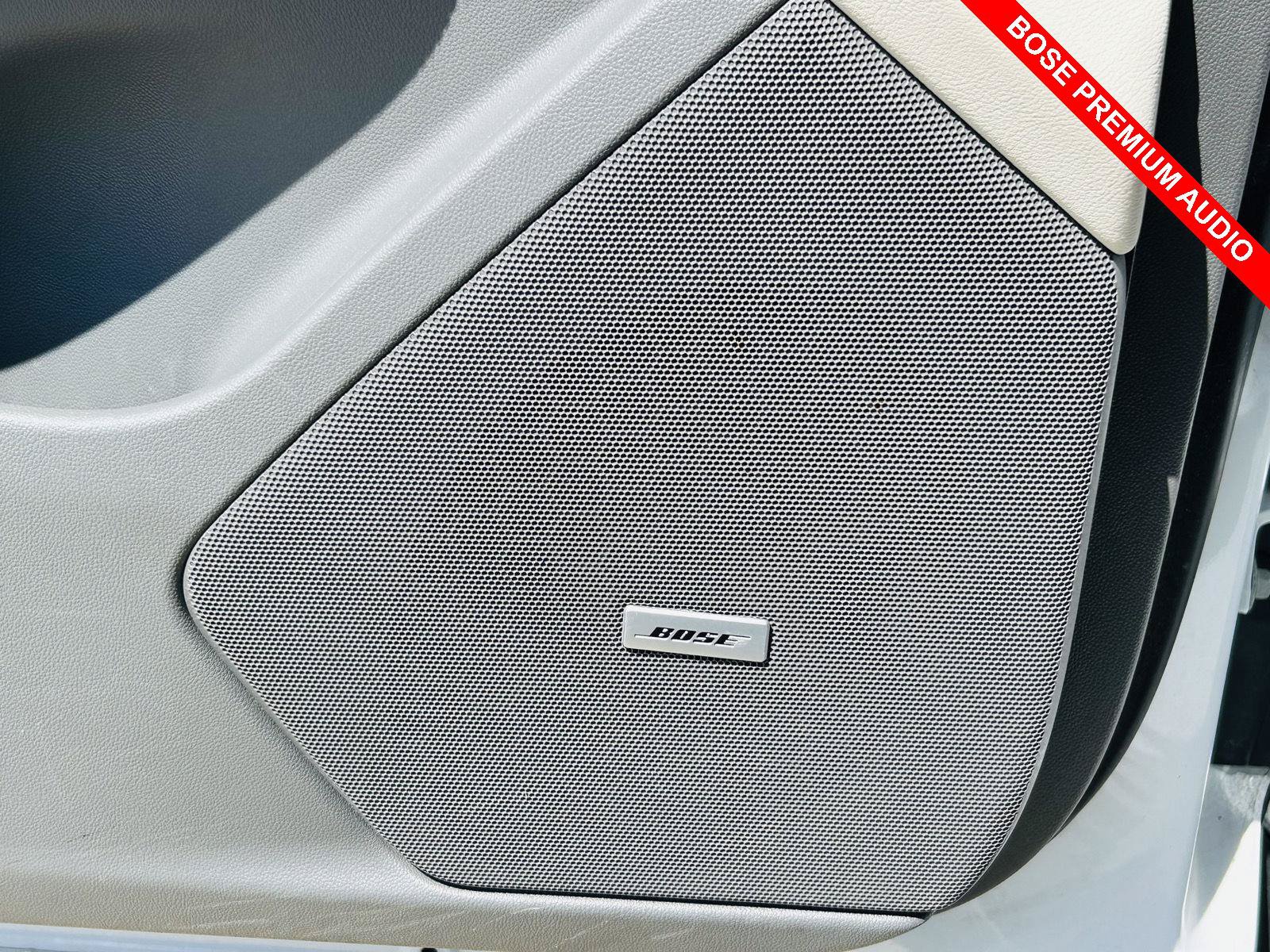 Used 2020 Cadillac XT5 Premium Luxury w/ LPO, Floor Liner Package FWD image 5
