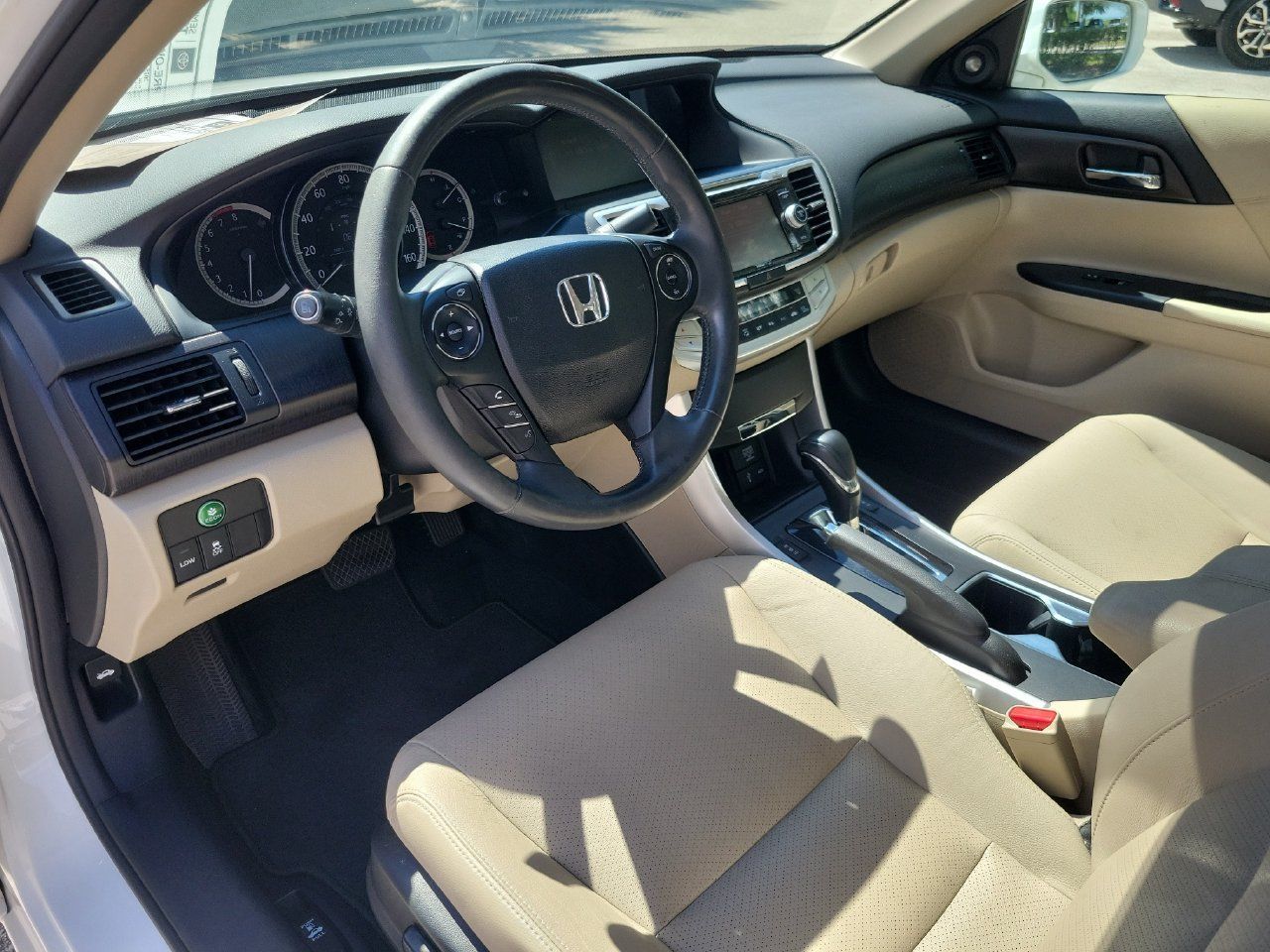 Used 2015 Honda Accord EX-L image 14
