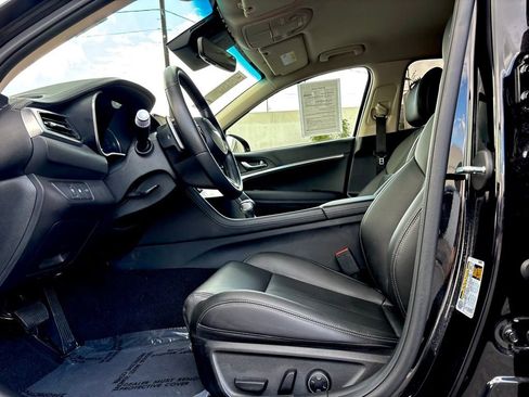 Used 2025 Genesis G70 2.5T image 12