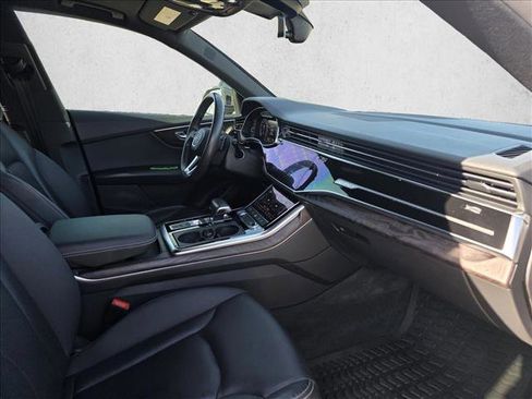 Used 2019 Audi Q8 Premium Plus w/ Premium Plus image 12