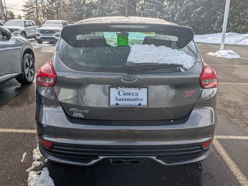 Used 2017 Ford Focus ST image 6