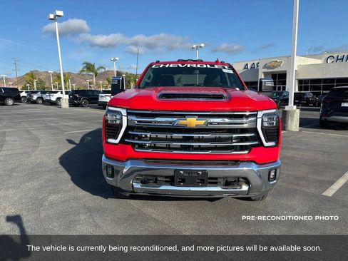 Used 2024 Chevrolet Silverado 3500 LTZ AWD/4WD image 2