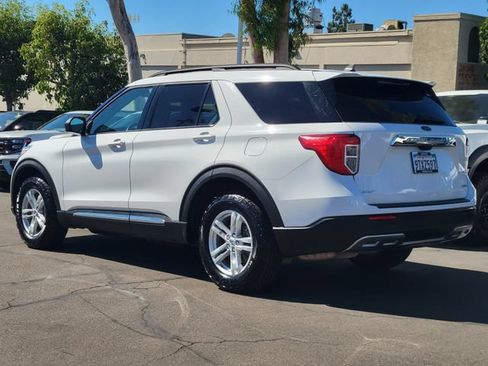 Certified 2023 Ford Explorer XLT w/ Equipment Group 202A AWD/4WD image 2
