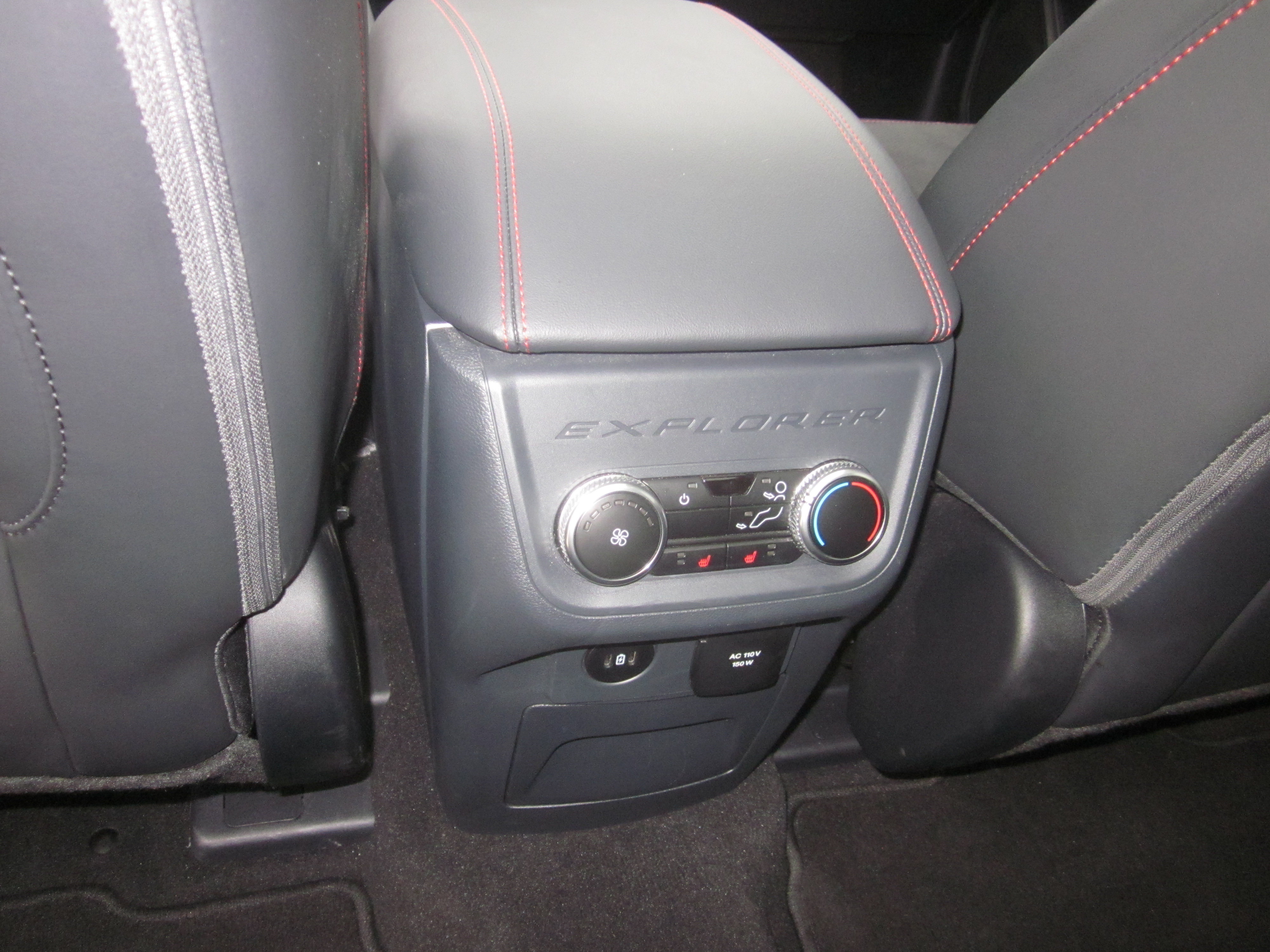 Used 2025 Ford Explorer ST AWD/4WD image 15
