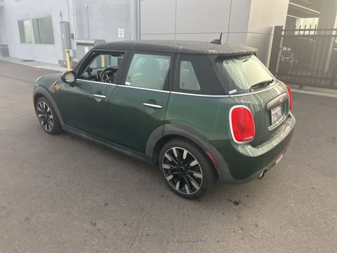 Used 2017 MINI Cooper 4-Door Hardtop image 5