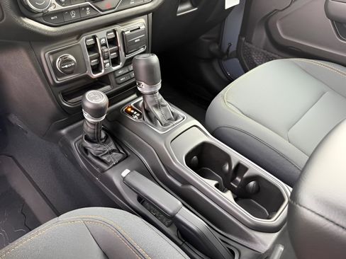 New 2026 Jeep Gladiator Sport image 27