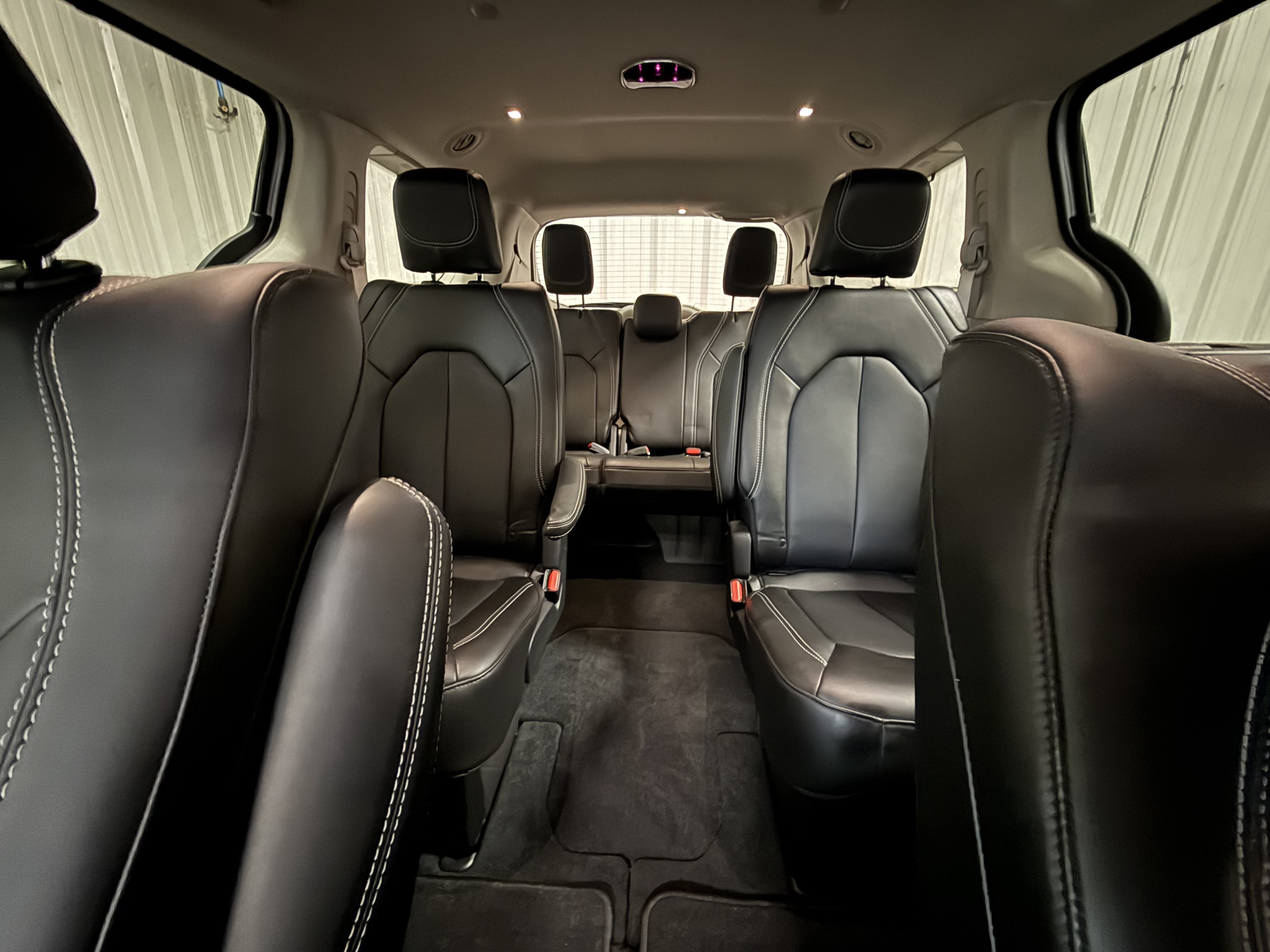 Used 2024 Chrysler Pacifica Touring-L w/ Uconnect Theater Family Group AWD/4WD image 23