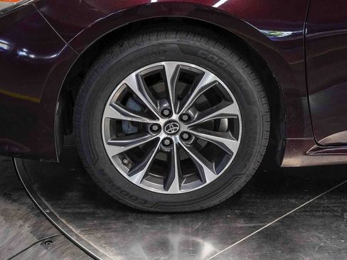 Used 2016 Toyota Avalon XLE FWD image 9