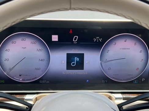 Used 2022 Mercedes-Benz S 580 4MATIC Sedan w/ Rear Seat Package image 18