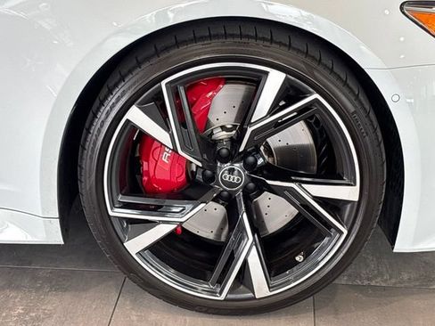 Used 2023 Audi RS 6 AWD/4WD image 32