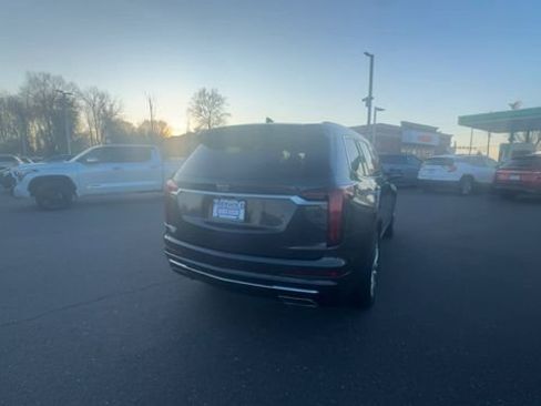 Used 2023 Cadillac XT6 Premium Luxury w/ Technology Package AWD/4WD image 7