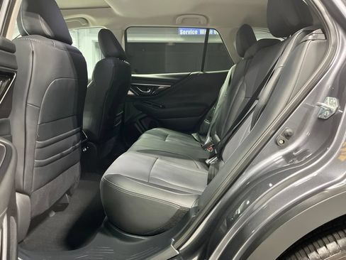 Used 2025 Subaru Outback Limited AWD/4WD image 39