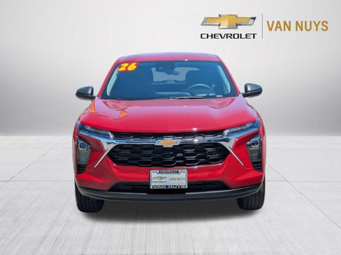 Used 2026 Chevrolet Trax LS FWD image 2
