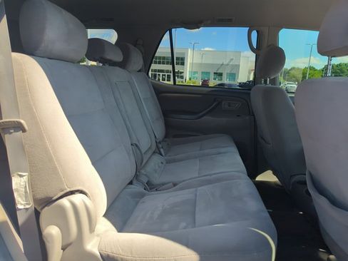 Used 2007 Toyota Sequoia SR5 RWD image 22