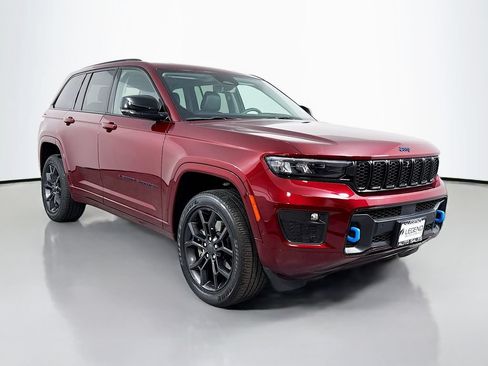 Used 2023 Jeep Grand Cherokee 30th Anniversary AWD/4WD image 4