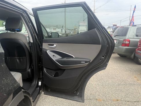 Used 2018 Hyundai Santa Fe Sport w/ 2.4L Value Package 02 FWD image 14