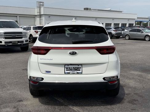 Used 2020 Kia Sportage LX AWD/4WD image 3