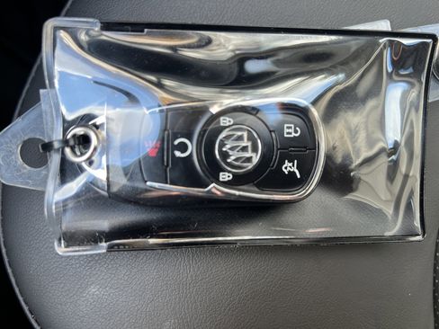 Used 2017 Buick Envision Premium image 36