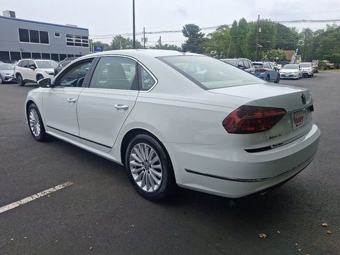 Used 2017 Volkswagen Passat 1.8T SE w/ SE Lighting Package image 4