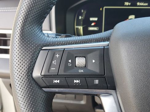 Used 2025 Mitsubishi Outlander SE image 20