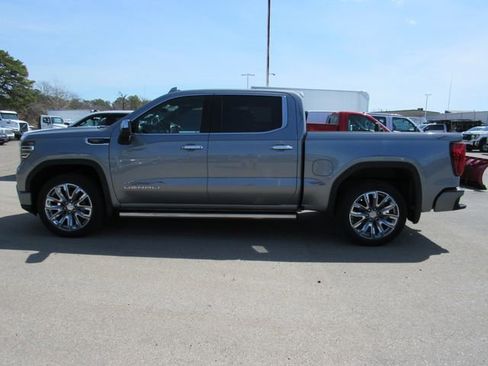 Used 2023 GMC Sierra 1500 Denali AWD/4WD image 2